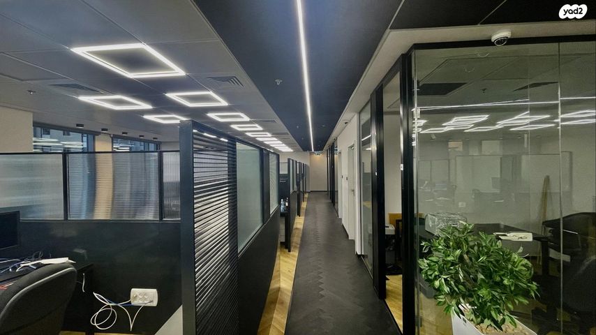 משרדים, אריאל שרון 4, גבעתיים