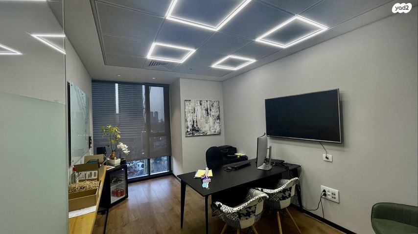 משרדים, אריאל שרון 4, גבעתיים