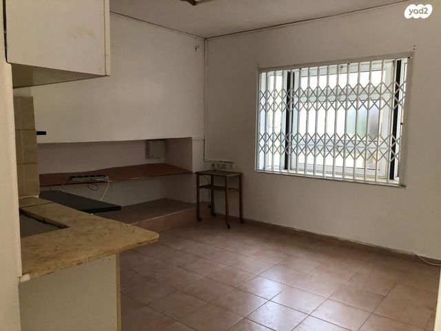 בית פרטי/ קוטג', יוסף יבנאי 10, המושבה הגרמנית, גן יבנה