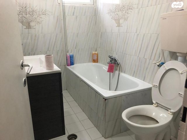 בית פרטי/ קוטג', יוסף יבנאי 10, המושבה הגרמנית, גן יבנה