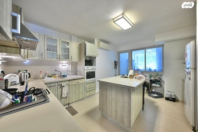 דירה, אצ"ל, נווה רם, שיכון מזרחי, רמת גן