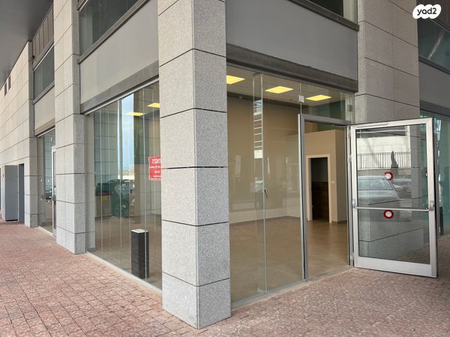 חנויות/ שטח מסחרי