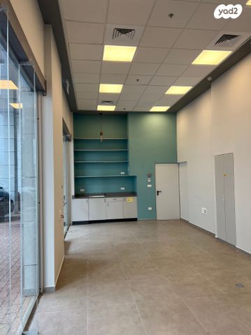 חנויות/ שטח מסחרי, מודיעין מכבים רעות