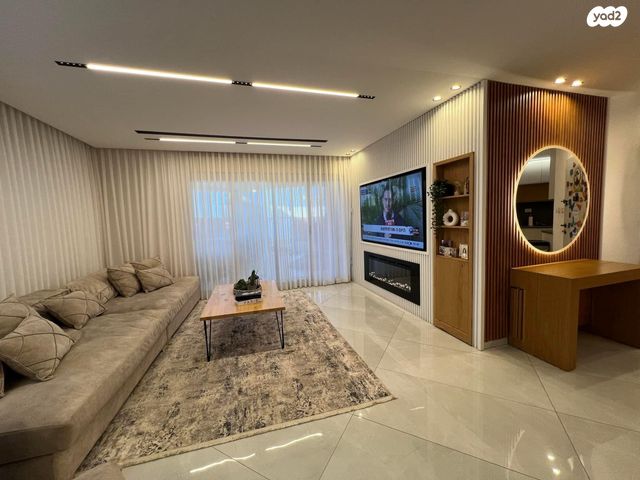 ישראל גלילי 19