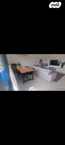 דירה, ישראל טייבר, גבעת הרמבם, גבעתיים