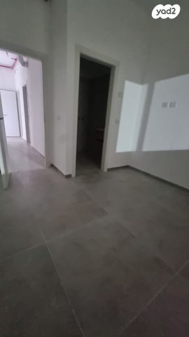 דירת גן, מעפילי אגוז 9, נווה חן, תל אביב יפו