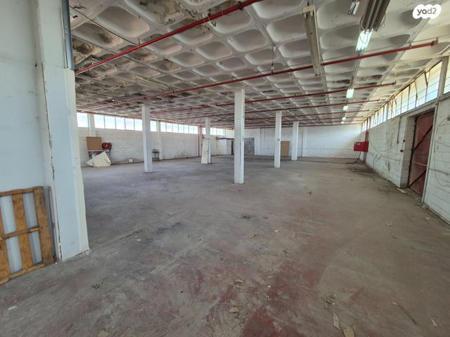 אזור תעשיה ב