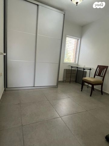 דירת גן, צה"ל, המיסדים, כרמיאל