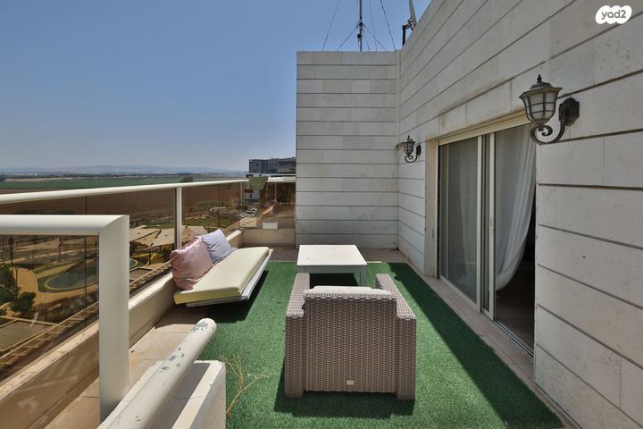 גג/ פנטהאוז, קרית ביאליק