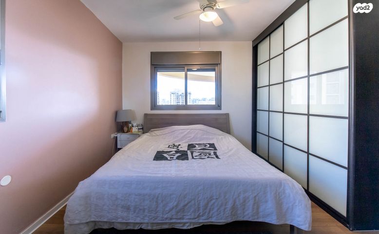 דירה, יעל רום, הדר המושבות החדשה / אם המושבות החדשה, פתח תקווה