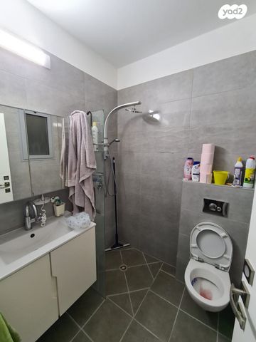 דירה, גדעון האוזנר, באר שבע