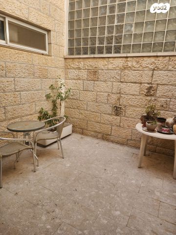 דו משפחתי, תלתן, רמת שרת, ירושלים