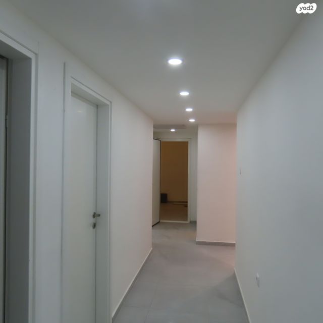 דירה, אדמונד סחייק, מלחה, מנחת, ירושלים