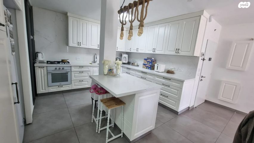 דירה, מעפילי אגוז 38, נווה חן, תל אביב יפו