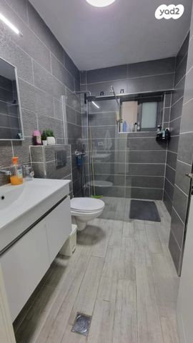 דירה, מעפילי אגוז 38, נווה חן, תל אביב יפו