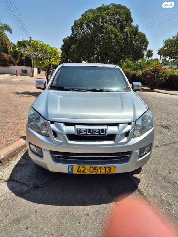 מודעת רכב איסוזו די-מקס