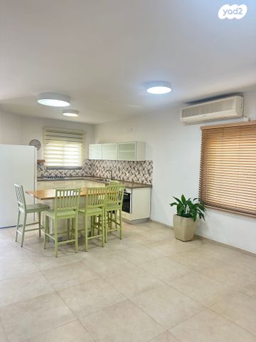 דו משפחתי, כפר יונה