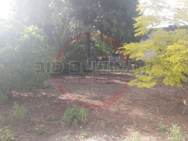 משק חקלאי/ נחלה, השקד, כפר קיש, כפר קיש