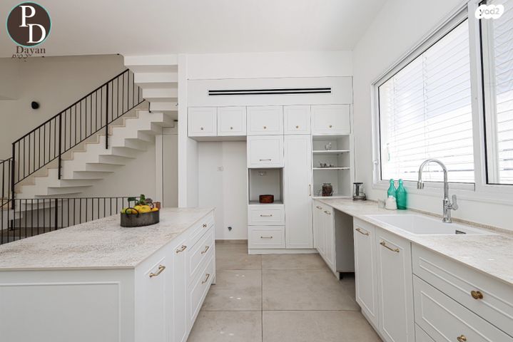 דו משפחתי, כפר יונה