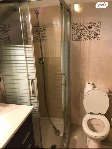 דירה, ההסתדרות, נאות שושנים, חולון