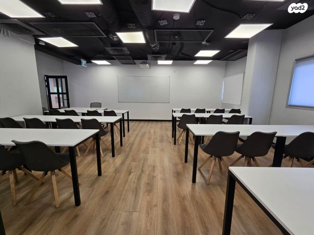 משרדים, ישראל ב"ק, מונטיפיורי, הרכבת, תל אביב יפו