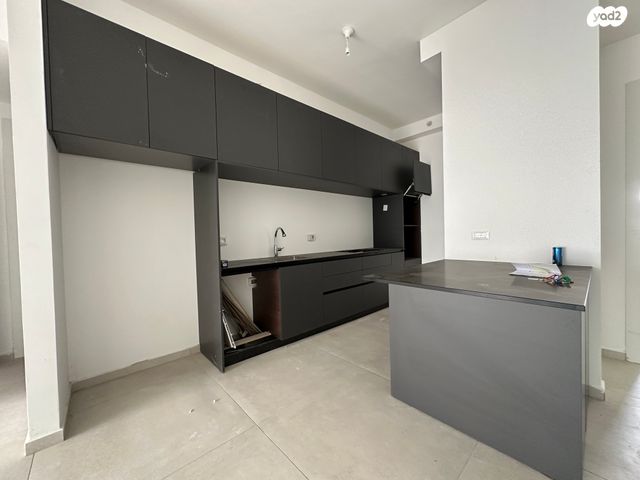 דירה, יצחק שדה 65, ביצרון ורמת ישראל, תל אביב יפו