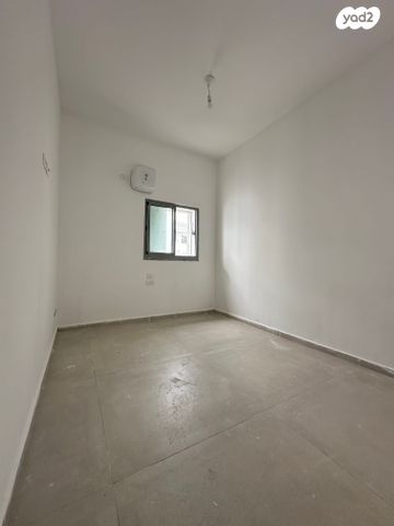 דירה, יצחק שדה 65, ביצרון ורמת ישראל, תל אביב יפו