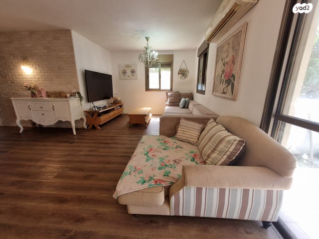 דירת גן, שוהם, הצבאית, כפר יונה