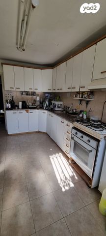 דירה, יצחק רגר 151, שכונה ד', באר שבע