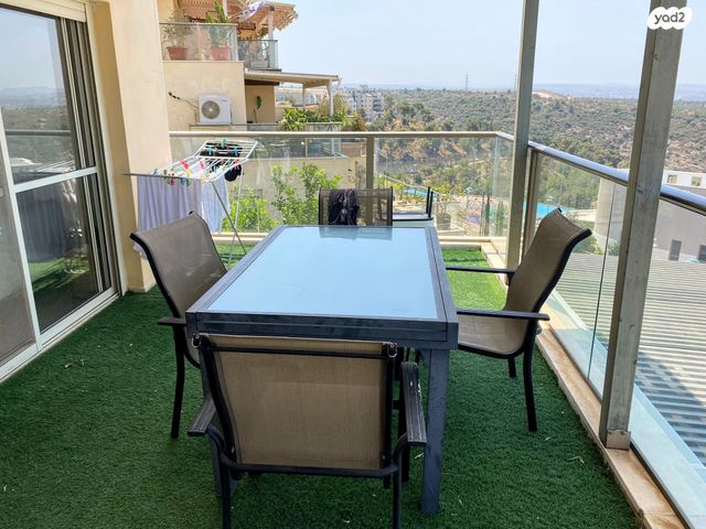 דירה, גליל, גבעת טל, אלפי מנשה