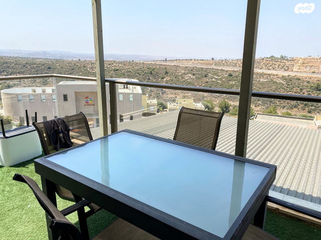 דירה, גליל, גבעת טל, אלפי מנשה