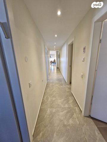 גג/ פנטהאוז, השלושה, נווה שמיר רמת בית שמש ה-1, בית שמש