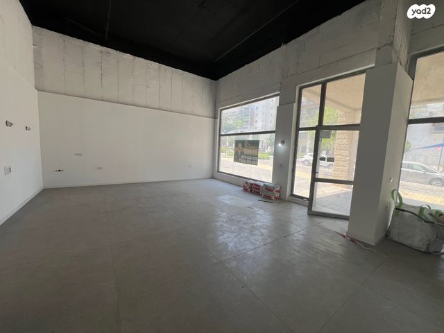 חנויות/ שטח מסחרי, חריש