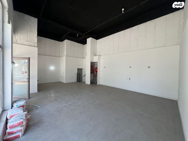 חנויות/ שטח מסחרי, חריש