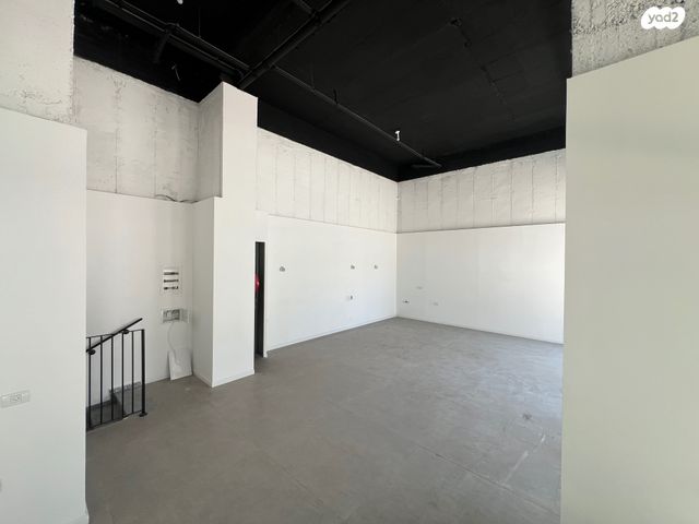 חנויות/ שטח מסחרי, חריש