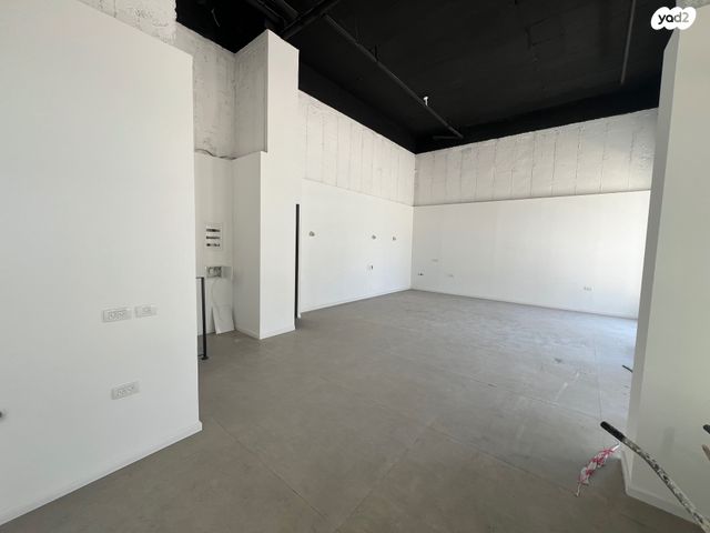 חנויות/ שטח מסחרי, חריש