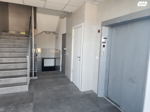 משרדים, הנחושת, אזור תעשיה א, חולון