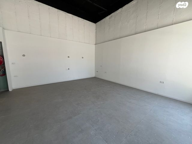 חנויות/ שטח מסחרי, חריש