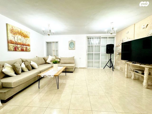 דירת גן, אתרוג, מרכז העיר, עפולה