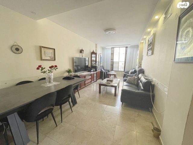 דירה, הלפר, בת ים