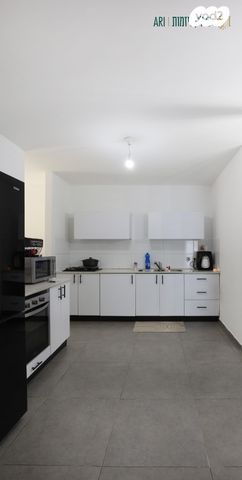 דירה, משה רבנו, אחיסמך, לוד