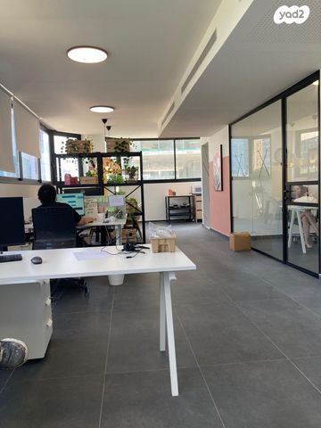 משרדים, רעננה