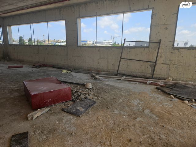 סטודיו, אבן יהודה