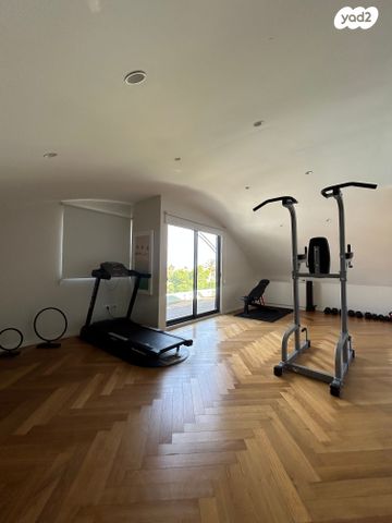 טריפלקס, הרצליה פיתוח, הרצליה