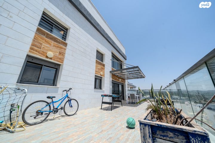 דופלקס, אחדות 8, בצוותא, חריש