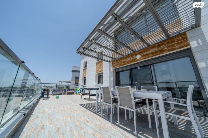 דופלקס, אחדות 8, בצוותא, חריש