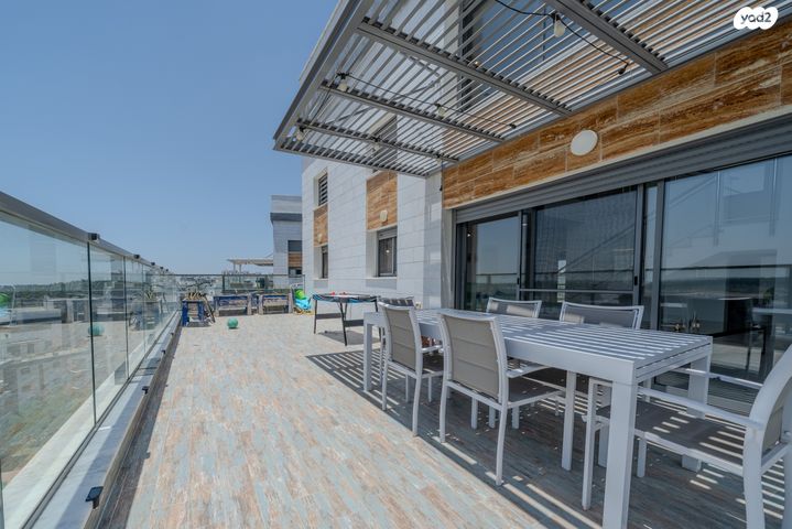 דופלקס, אחדות 8, בצוותא, חריש