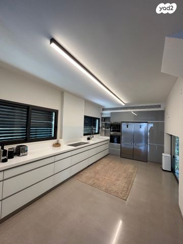 טריפלקס, הרצליה פיתוח, הרצליה