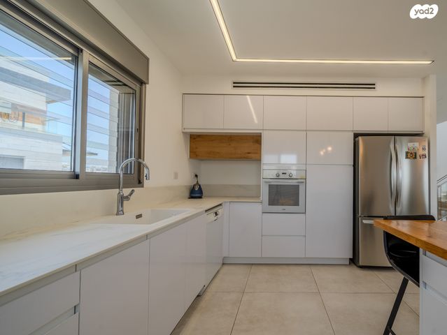 דופלקס, אחדות 8, בצוותא, חריש