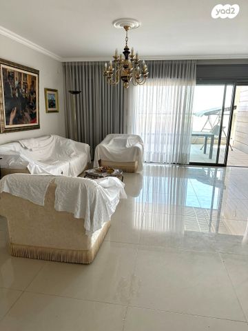 גג/ פנטהאוז